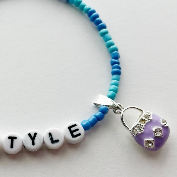 Taylor Swift Eras Tour Friendship Bracelet Style 1989 w/ Purse Charm - Picture 2 of 2